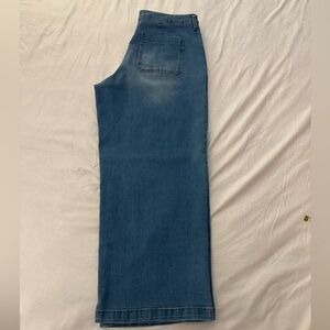 Wide leg Cropped High waisted Blue Jeans